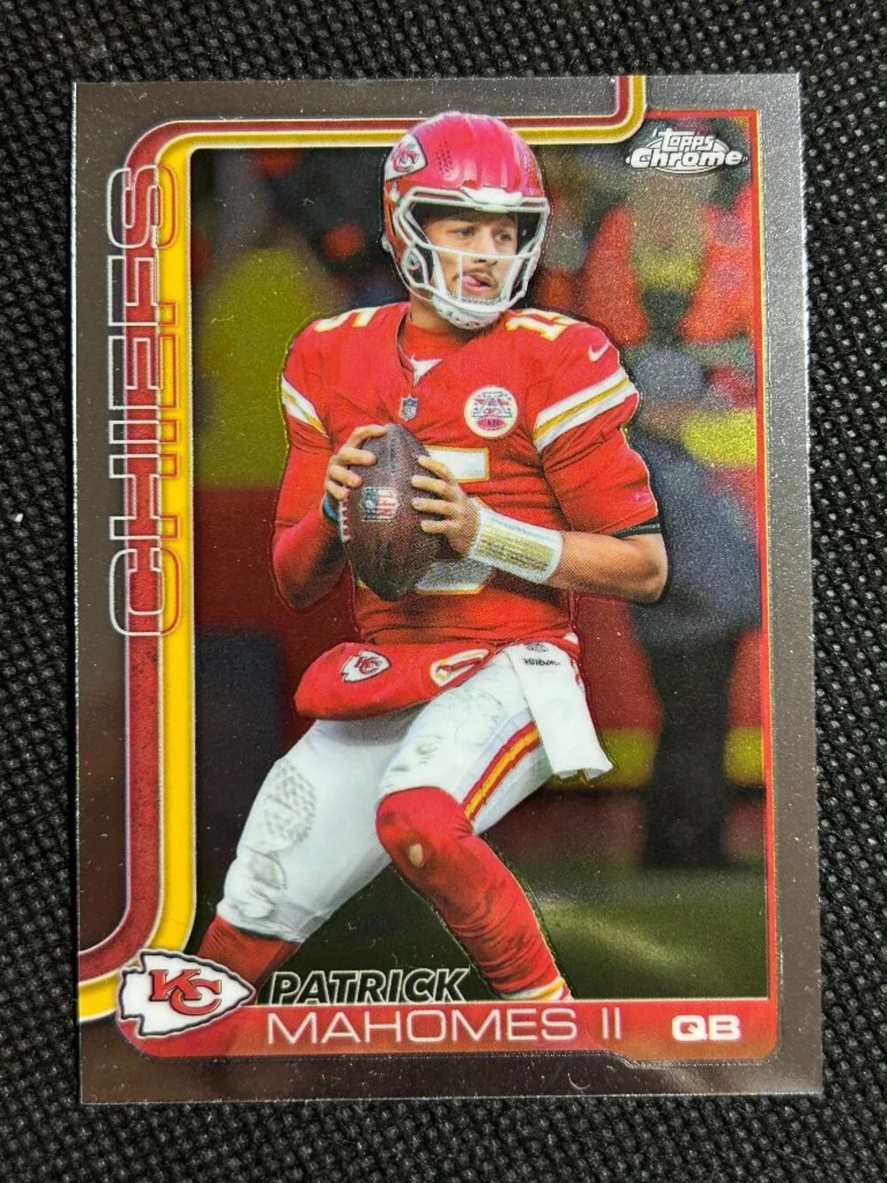 2025 Topps Chrome #148 Patrick Mahomes II Kansas City Chiefs - Picture 1 of 2